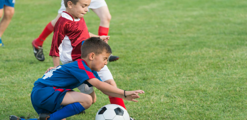 防ぐ守備より奪う守備 日本とブラジルの守備観の違い Football Coaching Laboratory